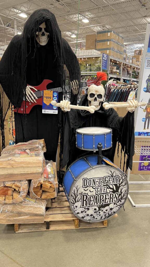 lOWES HALLOWEEN DECORATIONS